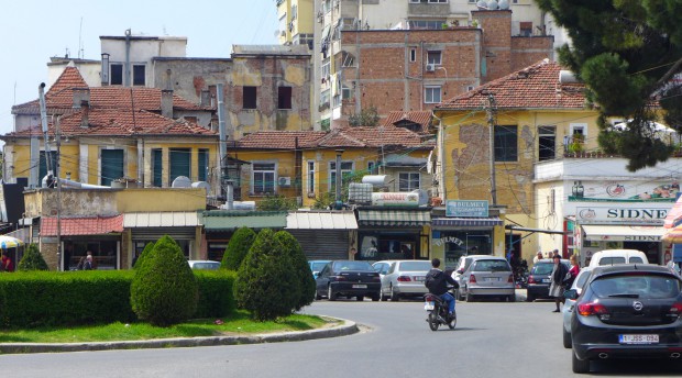 Straßenszene in Tirana