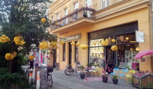 Kleiner Laden für Schnickschnack in der Pappelallee, Prenzlauer Berg, Foto: weibblick